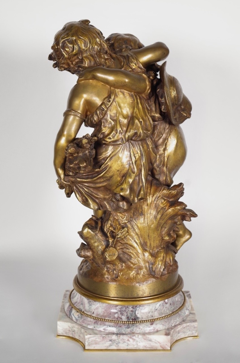 Children Throwing A Bouquet, A Bronze Sculpture With A Golden-brown Patina, Signed By Auguste Moreau-photo-4