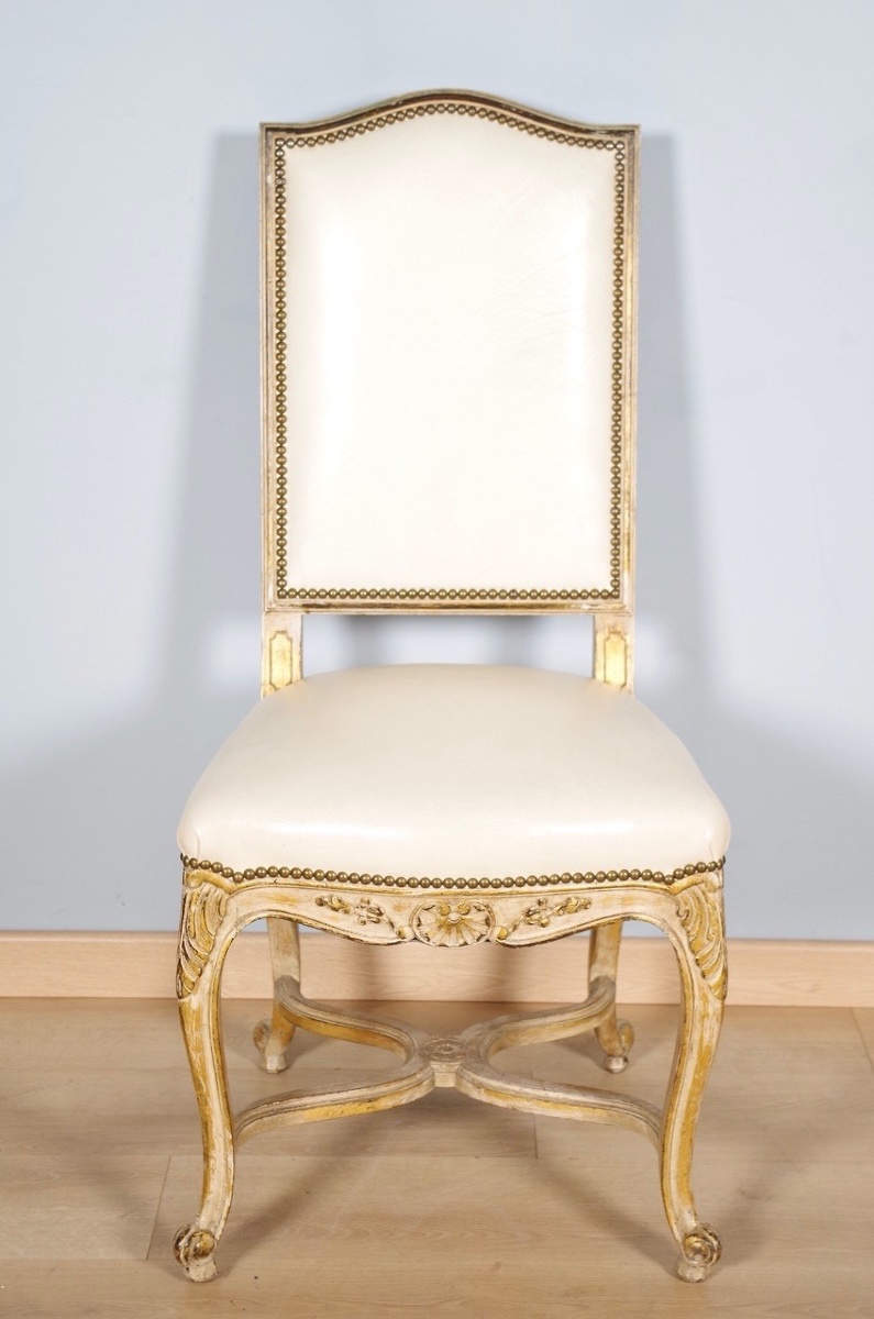 Suite de huit grandes chaises peintes et dorées Régence, vers 1950-photo-4