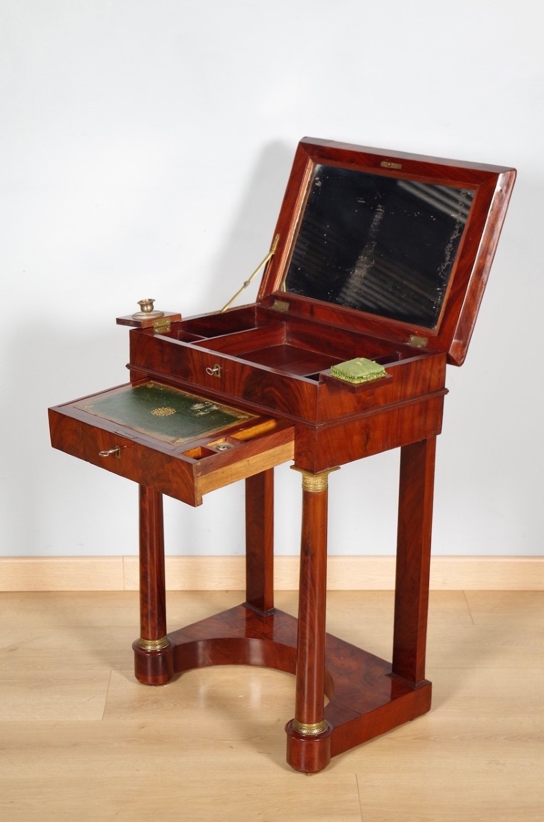 Empire-style Writing Desk In Burl Mahogany Veneer, Circa 1810