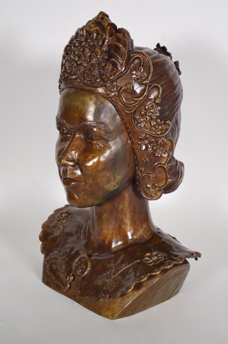 Annick Ortín, buste de femme en bronze style Art nouveau, cire perdue, 2002-photo-1