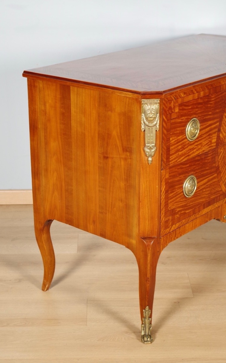 Commode Transition en placage d'acajou et citronnier, bronzes dorés, vers 1950-photo-3