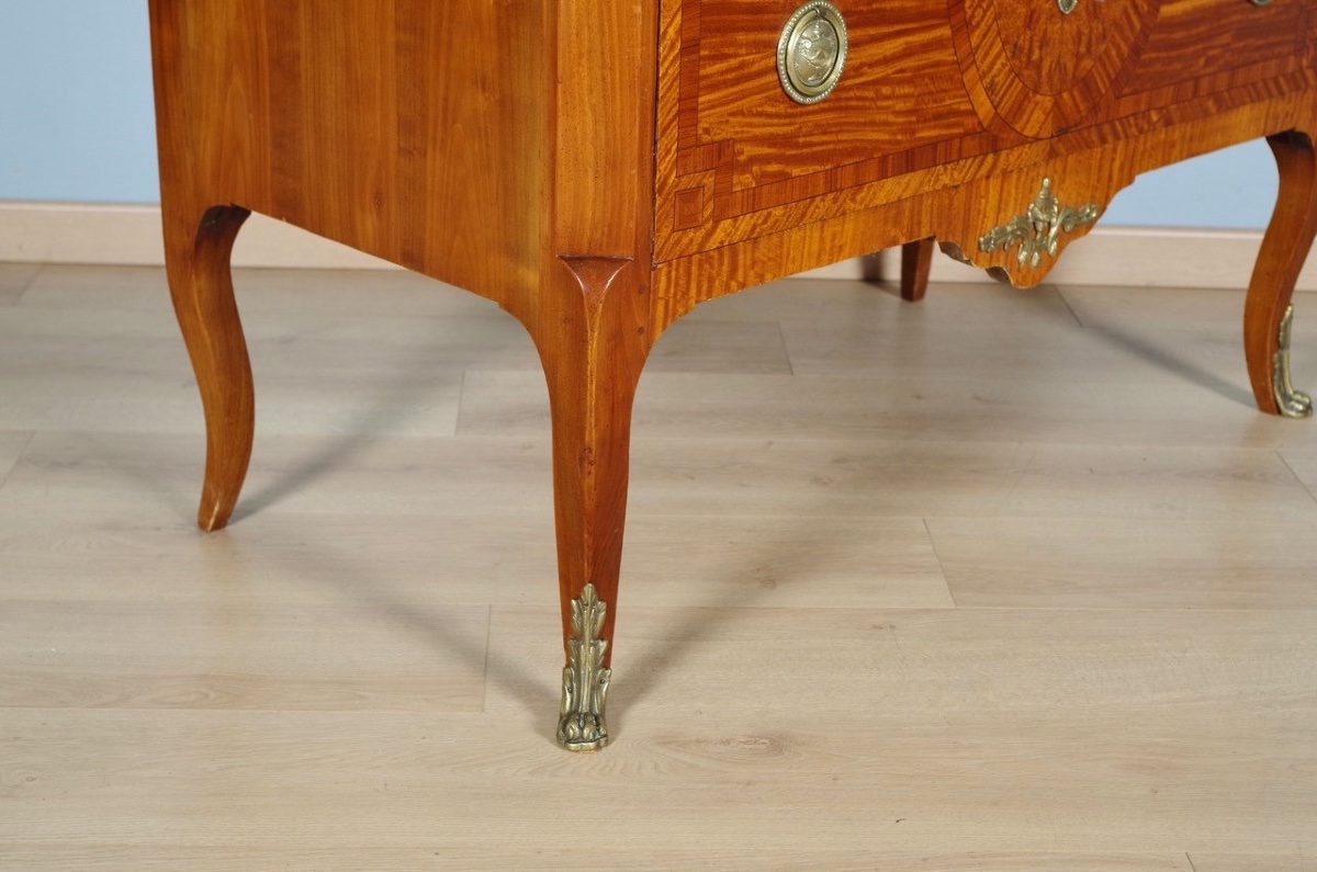 Commode Transition en placage d'acajou et citronnier, bronzes dorés, vers 1950-photo-4