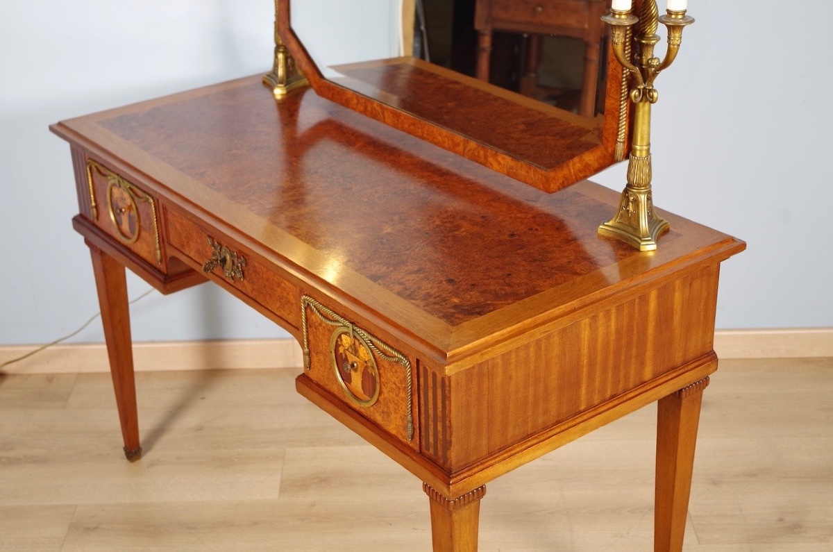 Coiffeuse style Louis XVI en acajou, loupe d'amboine et bronze doré, vers 1900-photo-3