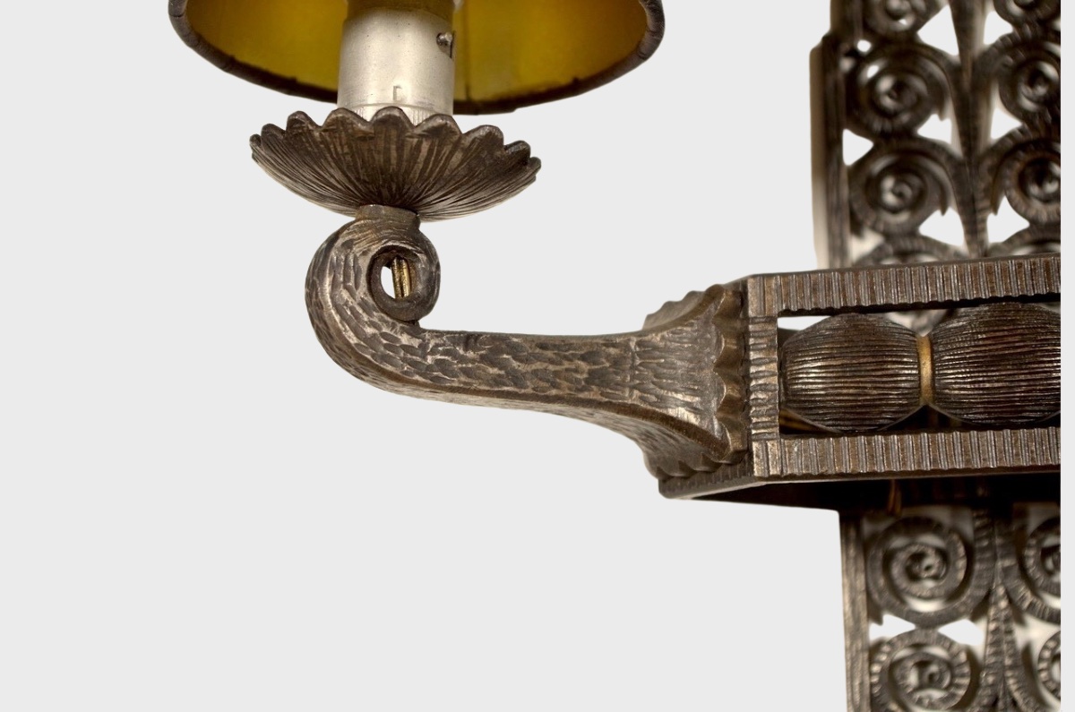 Applique Art déco en fer forgé et patiné signée Charles Piguet, vers 1930-photo-4