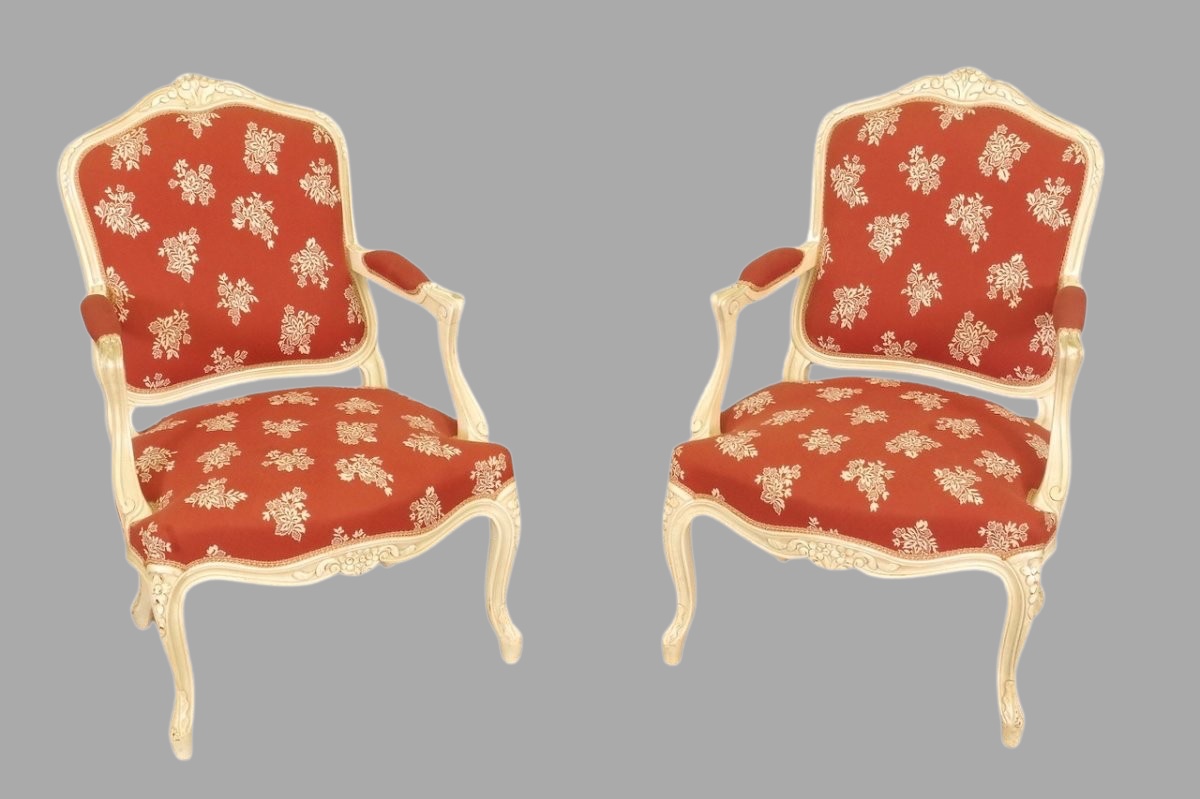 Paire de fauteuils peints style Louis XV