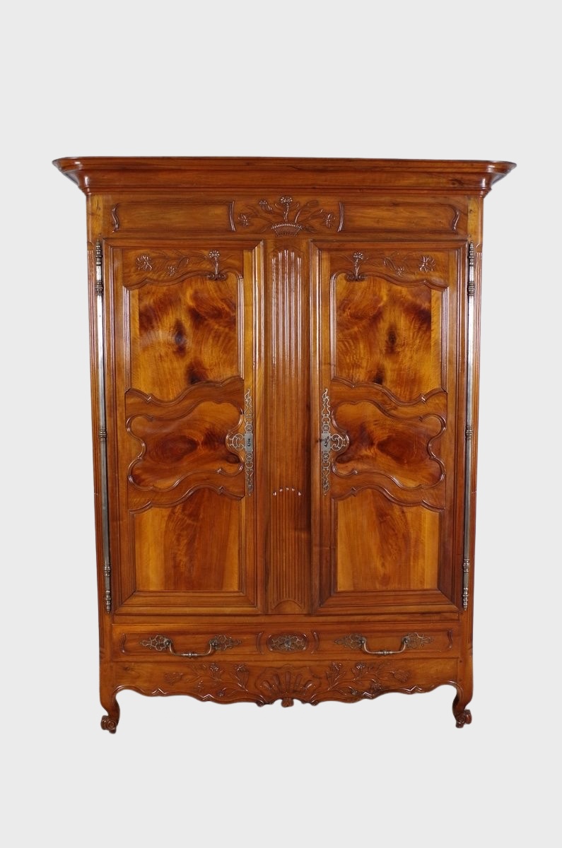 Wardrobe De Sennecey-le-grand