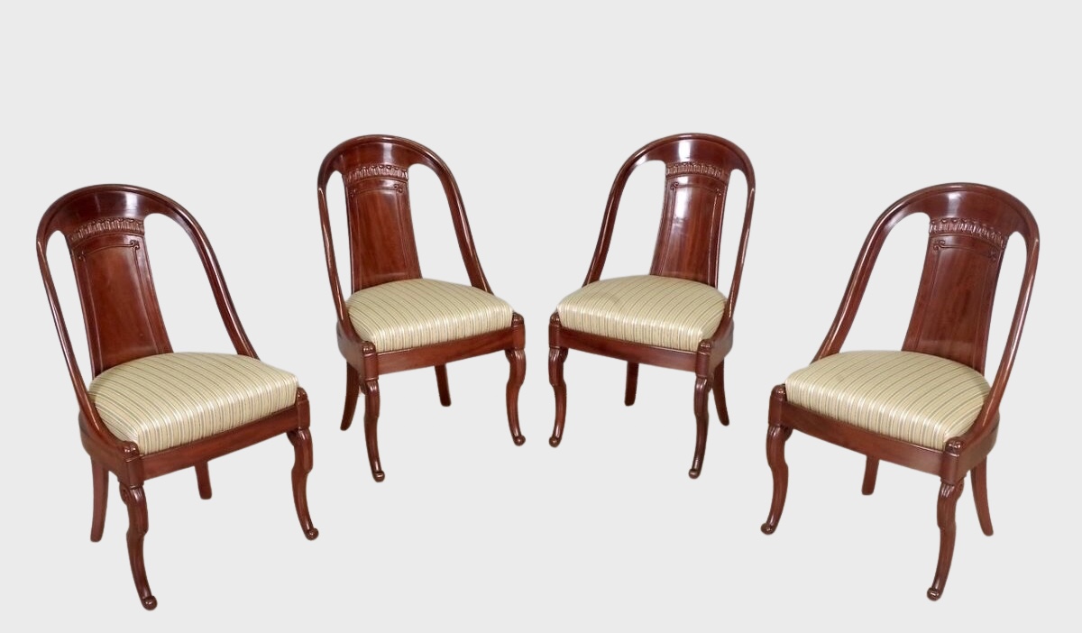 Quatre chaises époque Charles X estampillées Marcus et Jallot