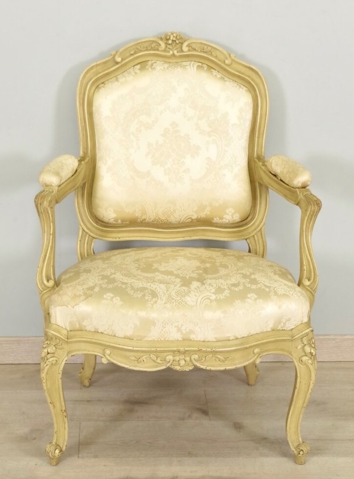 Fauteuil à chassis style Louis XV
