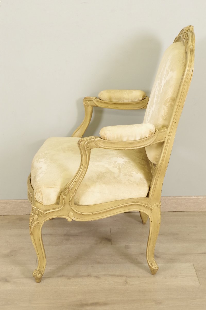 Trois fauteuils à chassis style Louis XV-photo-4