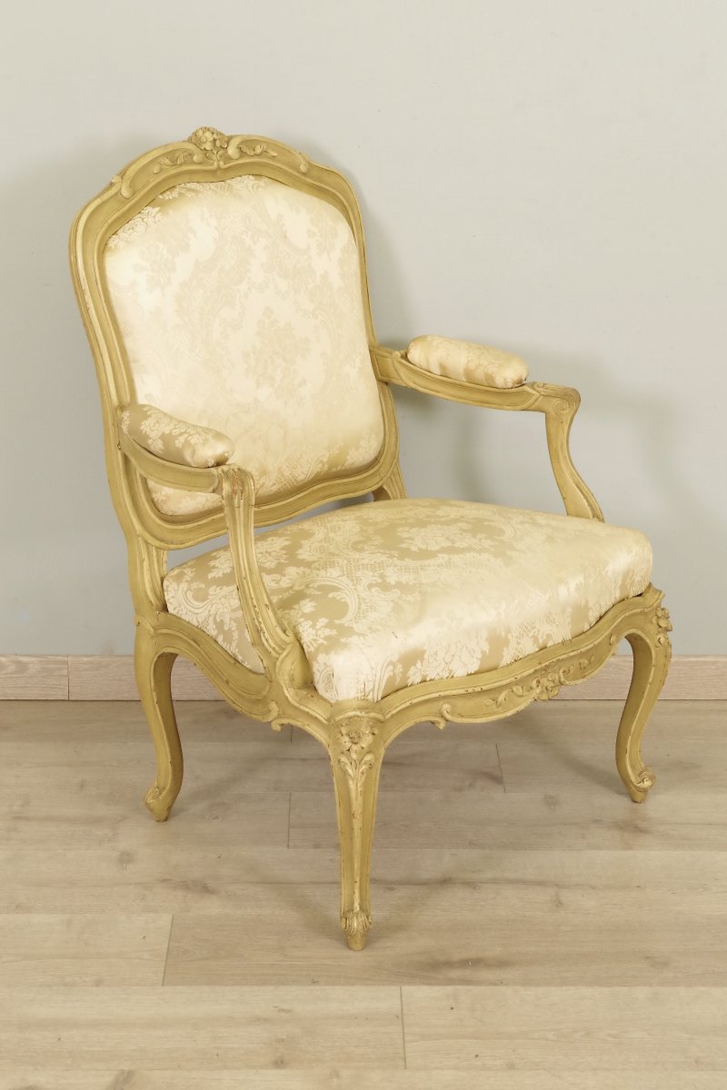 Paire De Fauteuils à Chassis Style Louis XV-photo-2