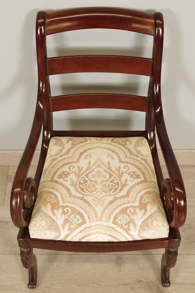 Nineteenth Century Child's Armchair And Footstool-photo-3