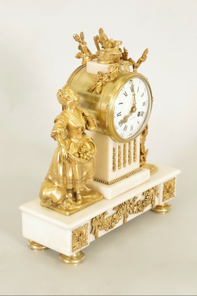 Louis XVI Style Gilt Bronze Clock-photo-4