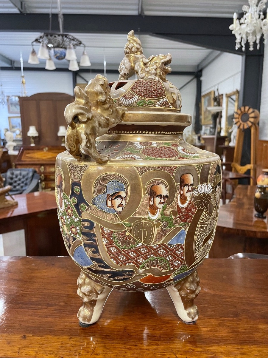 Paire de vases et brûle-parfum en faïence de Satsuma-photo-4