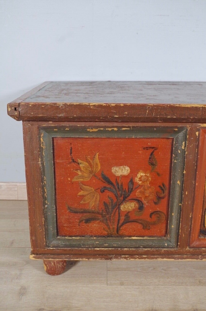 18th Century Wedding Chest-photo-3