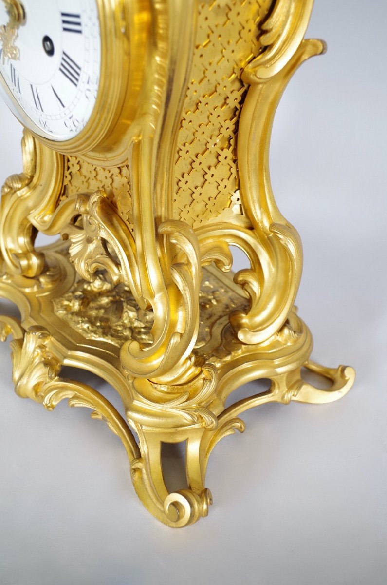 Pendule style Louis XV bronze doré-photo-2