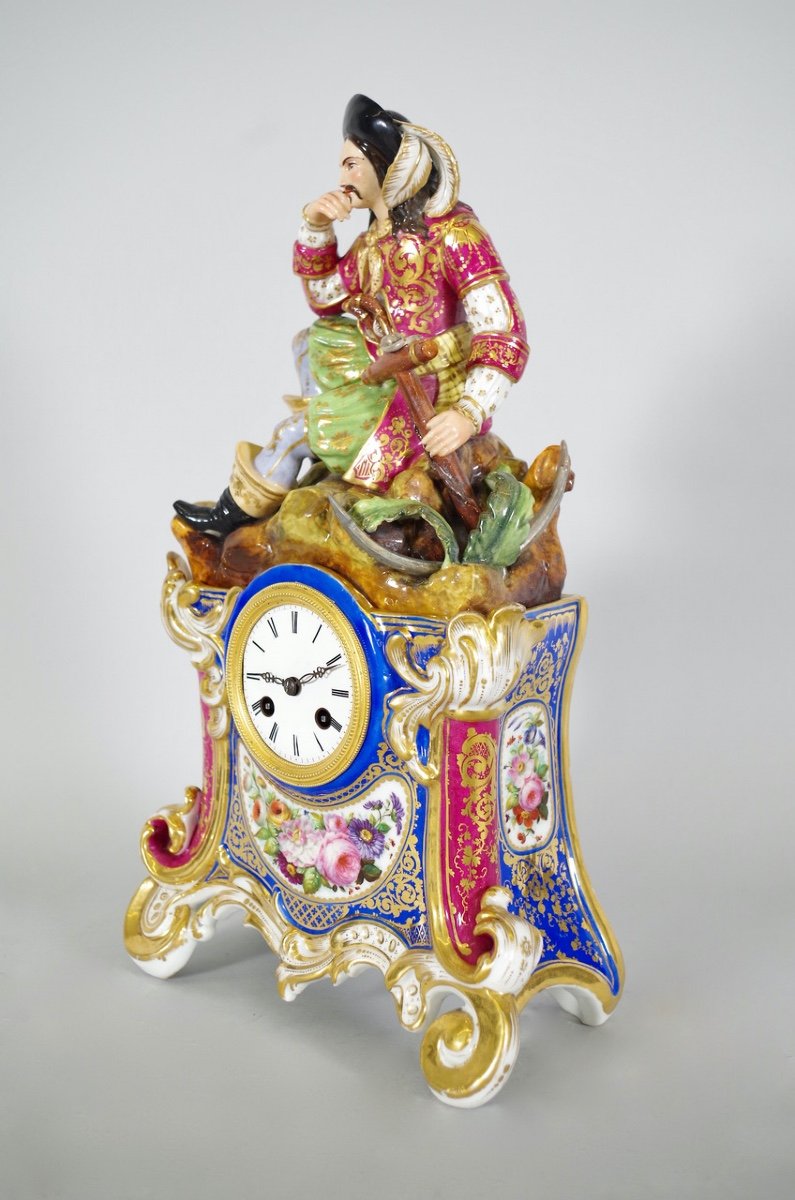 Pendule en porcelaine style Jacob Petit-photo-3