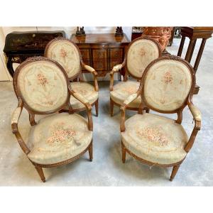 Quatre fauteuils style Louis XVI tapisserie style Aubusson