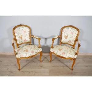 Paire de fauteuils style Louis XV 