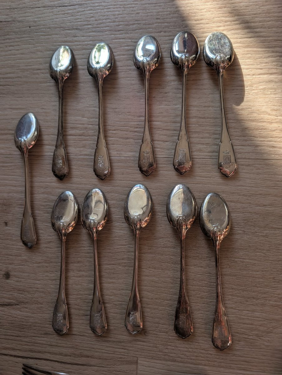 Set Of Silver And Vermeil Cutlery In The Louis XV Regence Style With Coat Of Arms-photo-3