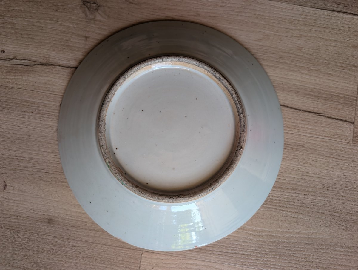 Pair Of Qing Dynasty Canton Porcelain Plates-photo-2