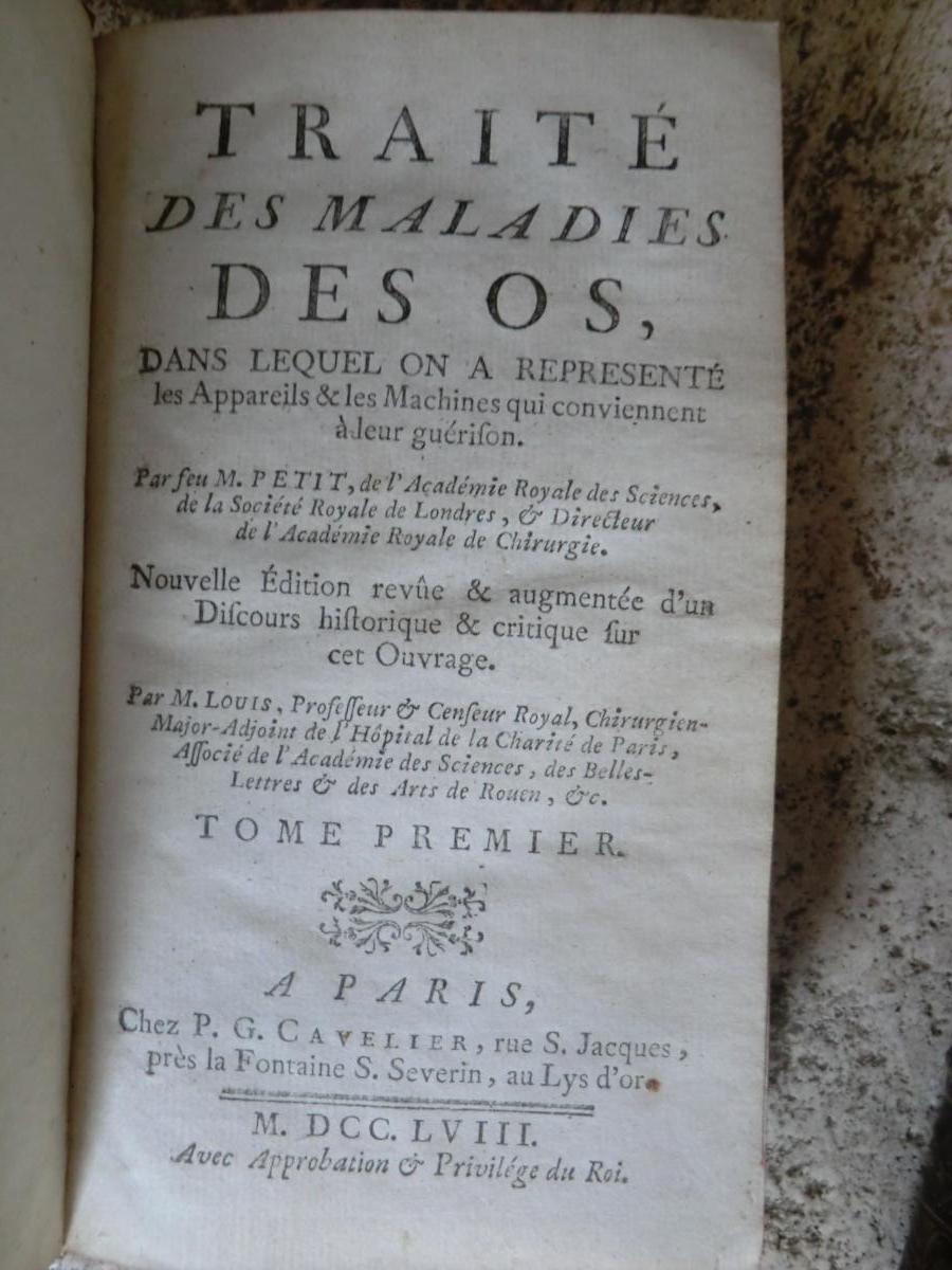 Traité Des Maladies Des Os Par M Petit En 2 Vol 1758