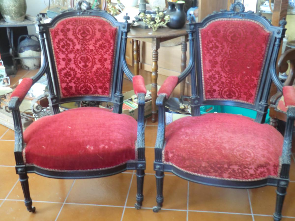 Paire De Fauteuils De Style Louis 16