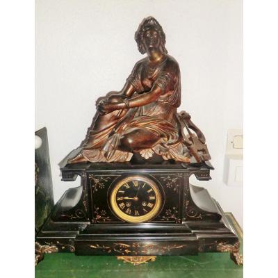 Pendulum Bronze Mathurin Moreau