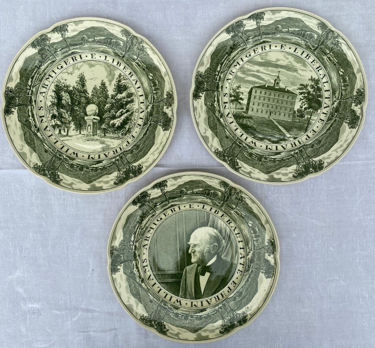 12 Assiettes Wedgwood, Commémoratives,  Williams College.-photo-7