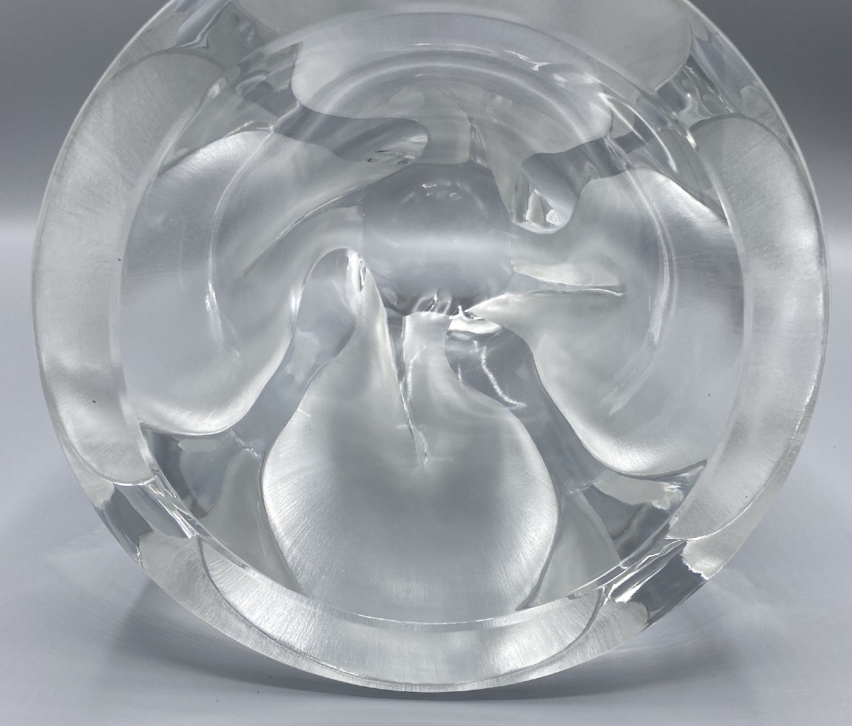 Vase en cristal satiné, Marc LALIQUE, modèle "Ingrid"-photo-2