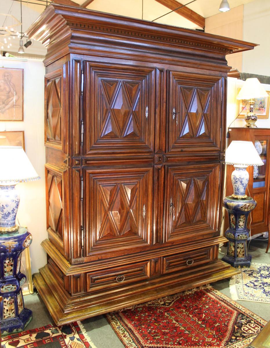 Wardrobe 4 Doors Louis XIII In Walnut