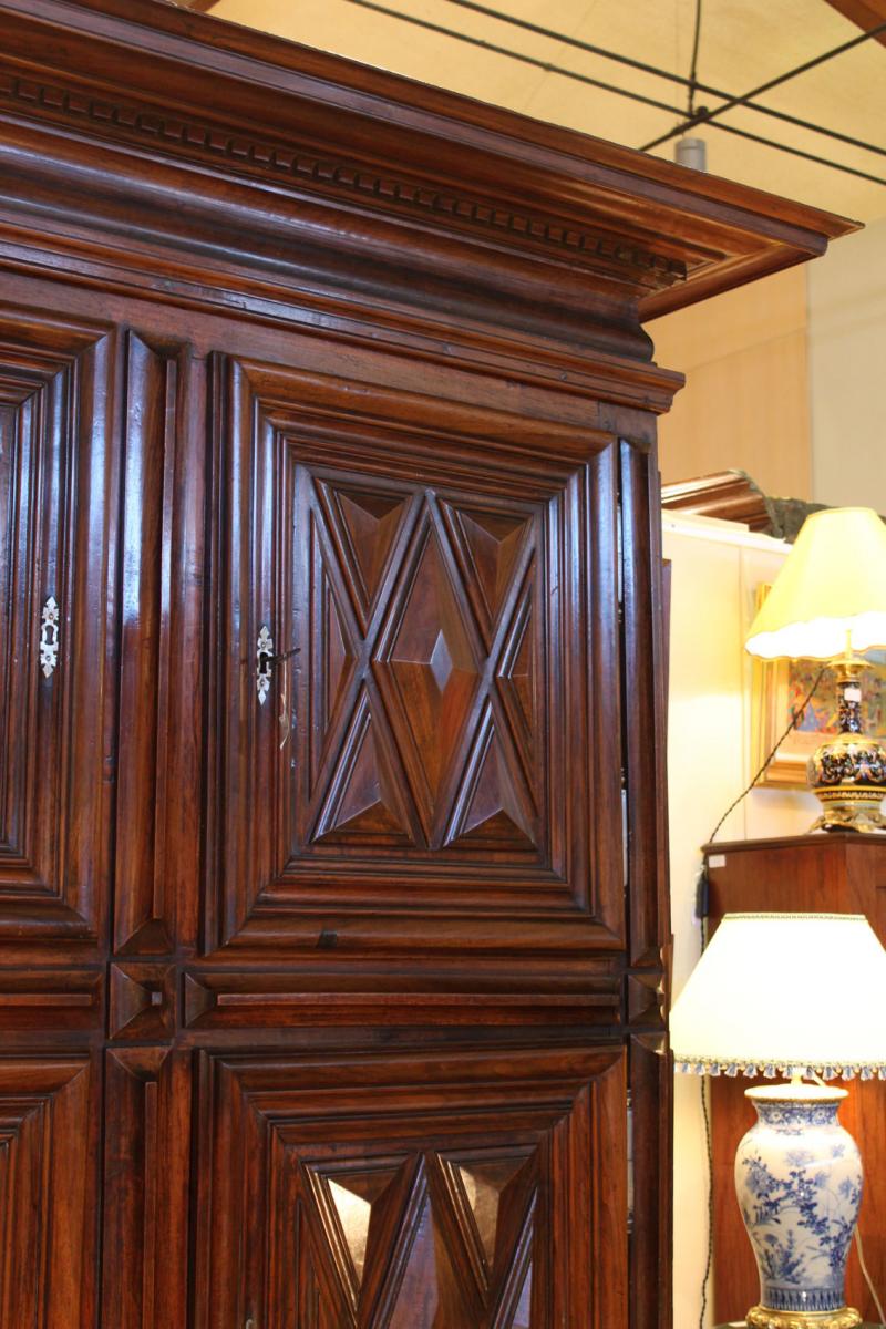 Armoire 4 Portes Louis XIII En Noyer-photo-3