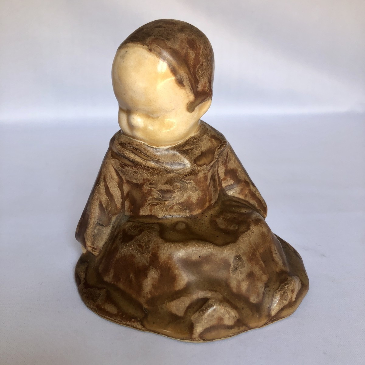 Bébé assis - Berthe Savigny - Manufacture HB Quimper - Bretagne