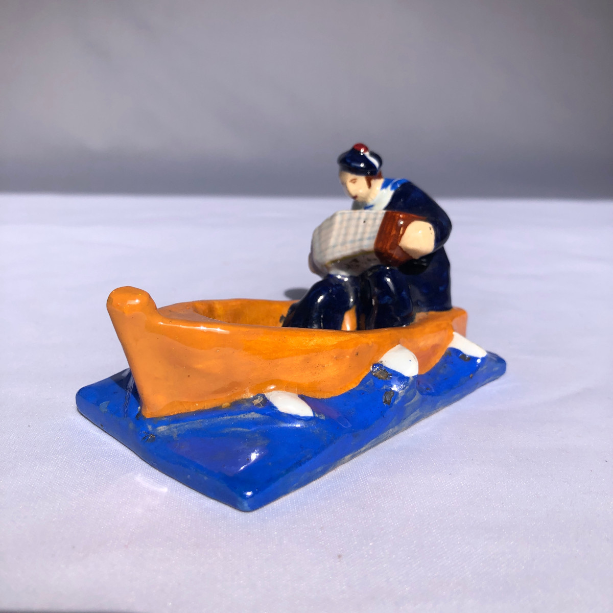 Royal Sailor Playing The Accordion On A Boat - Sevellec - Manu. Henriot - Brittany