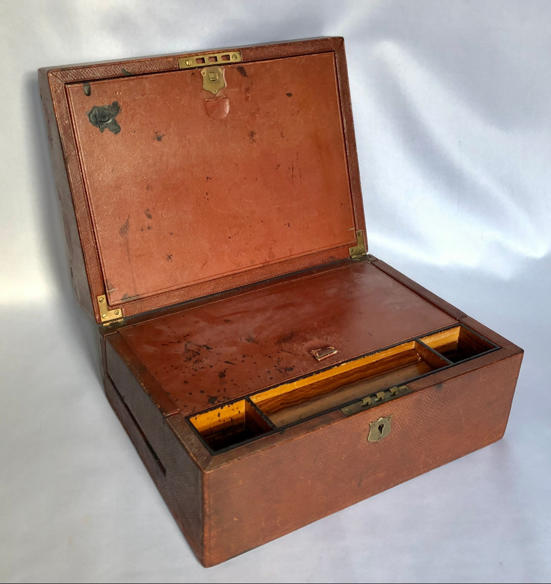 Écritoire de voyage - curiosité-photo-1