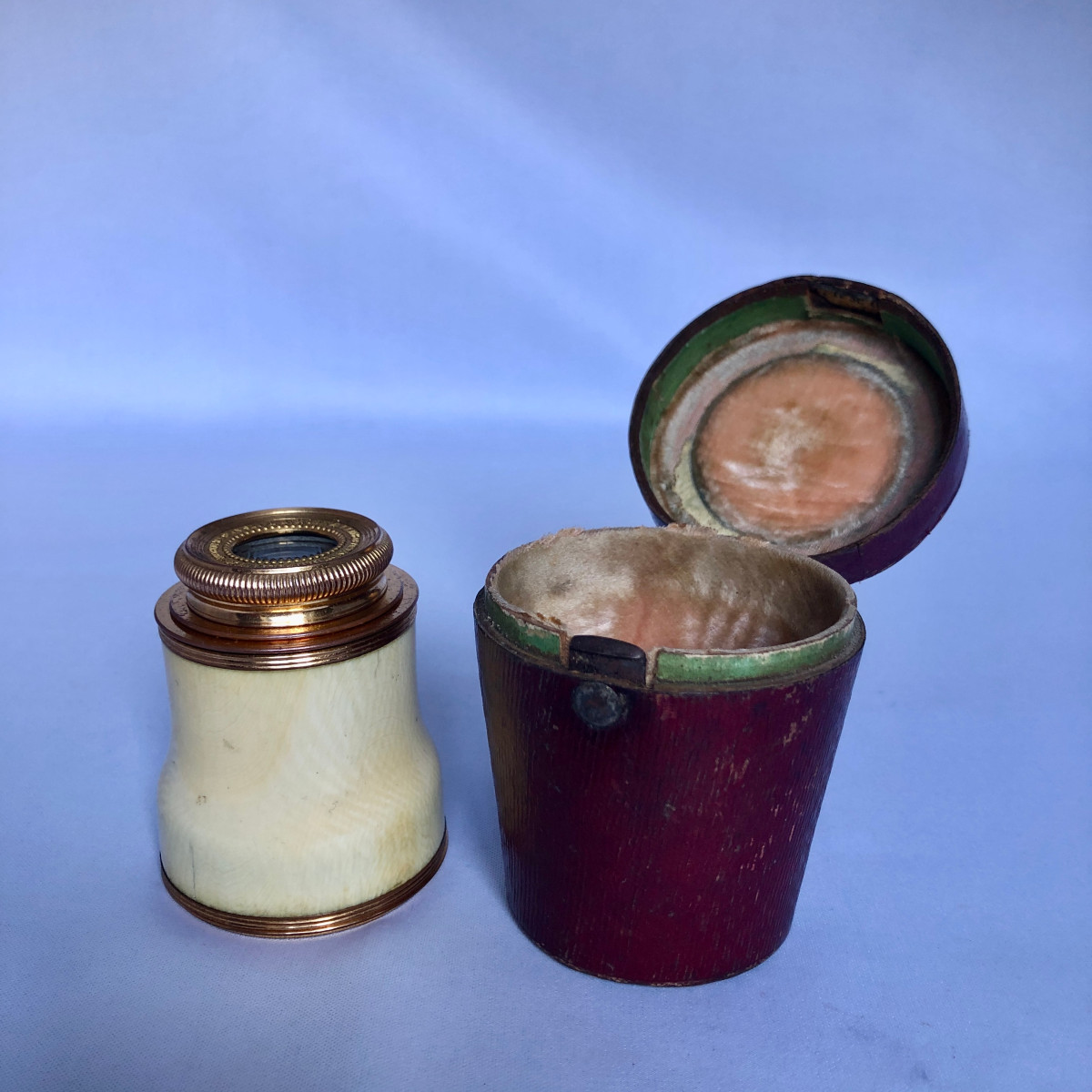 Opera Glasses - A Curiosity-photo-1