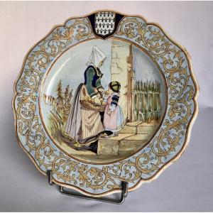 Femme et enfant au panier de pommes de Port Launay - manufacture Porquier Beau - Bretagne