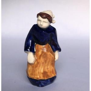 Woman From Douarnenez By Perrotte—pontivy Factory—brittany