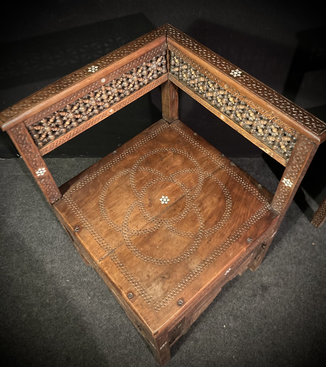 Paire de sièges d’angle Syriens début XX éme siècle -photo-2