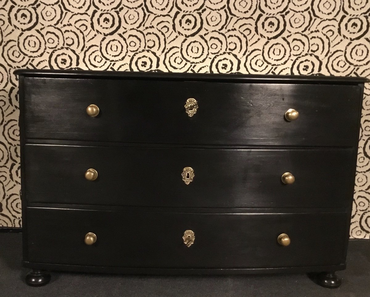 18th Century Lacquered Commode