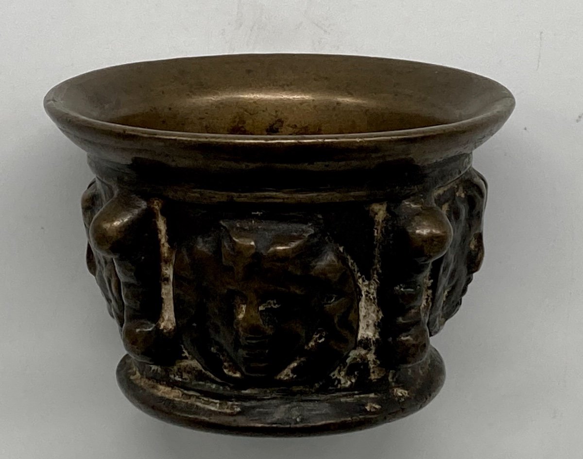 Seventeenth Century Bronze Mortar-photo-3