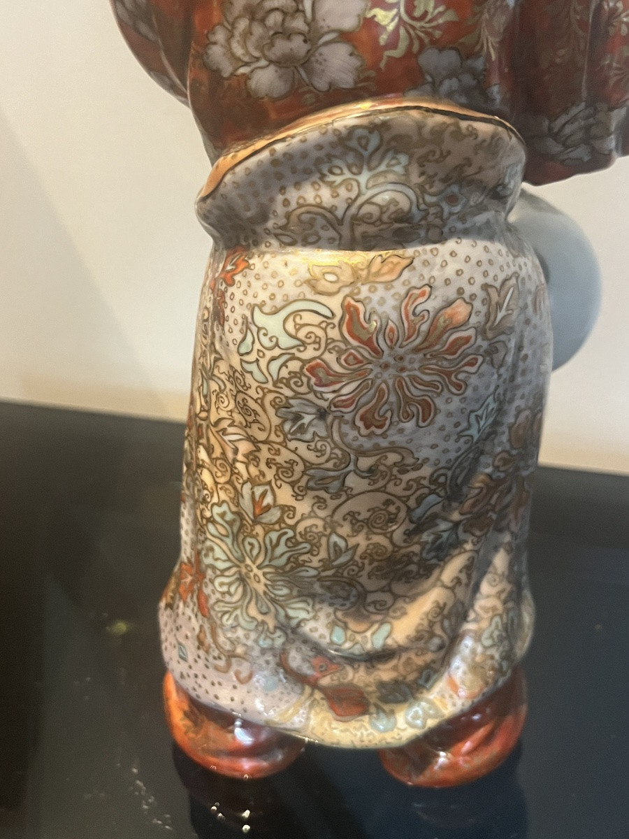Belle figurine Japonaise  d époque Meiji tardif dans le goût kutani -photo-3