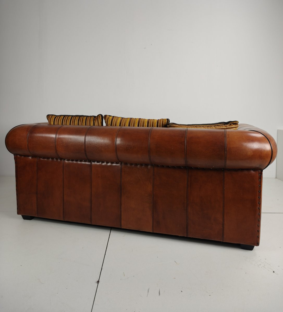 Luxury Handmade Sheepskin 2.5-seater Sofa – By Lounge Atelier-photo-2