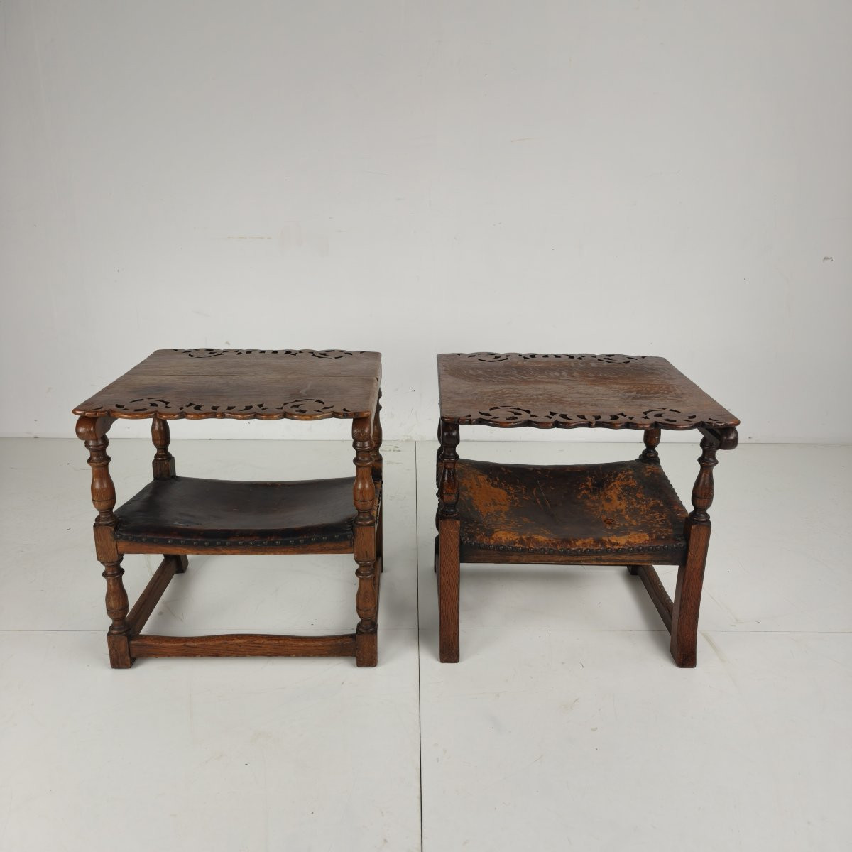 Pair Of Antique English Jacobean Monk's Armchairs And Tables, By F. Parker & Sons-photo-4