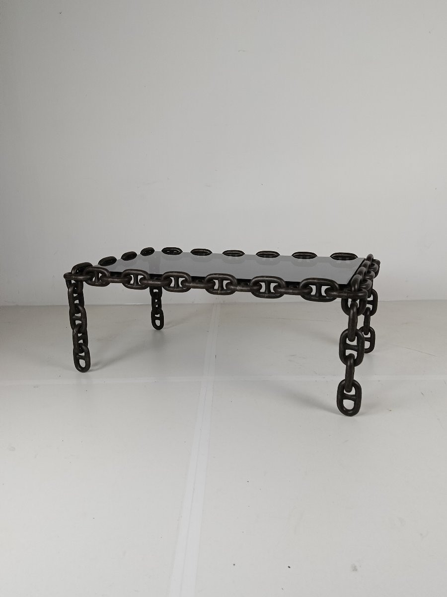 Table basse vintage brutaliste en fer noir à maillons de chaîne avec verre fumé d'origine, anné-photo-2