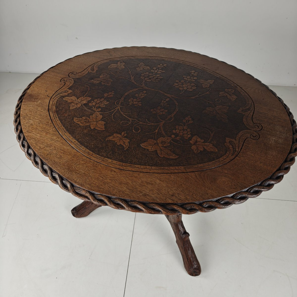 Table de salle à manger de style Forêt-Noire par Horrix – vers 1880-photo-2