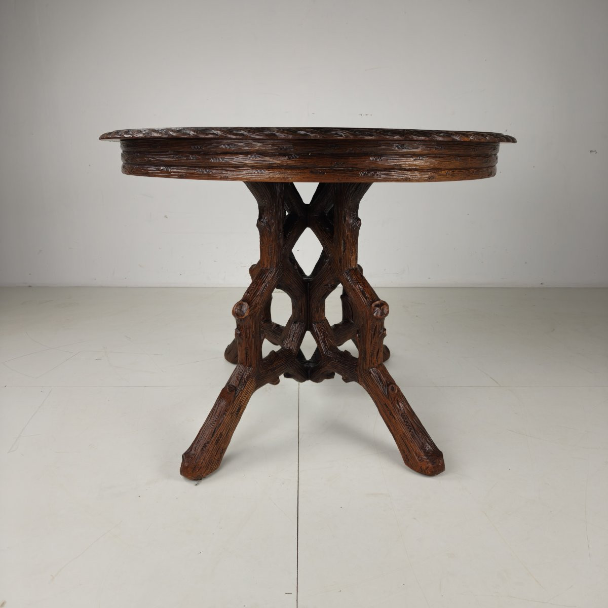 Table de salle à manger de style Forêt-Noire par Horrix – vers 1880-photo-3
