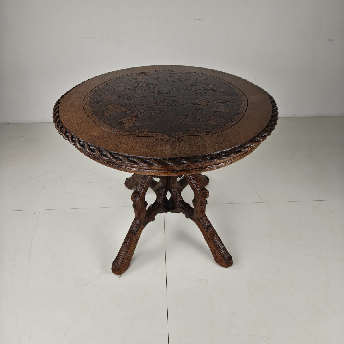 Table de salle à manger de style Forêt-Noire par Horrix – vers 1880-photo-4
