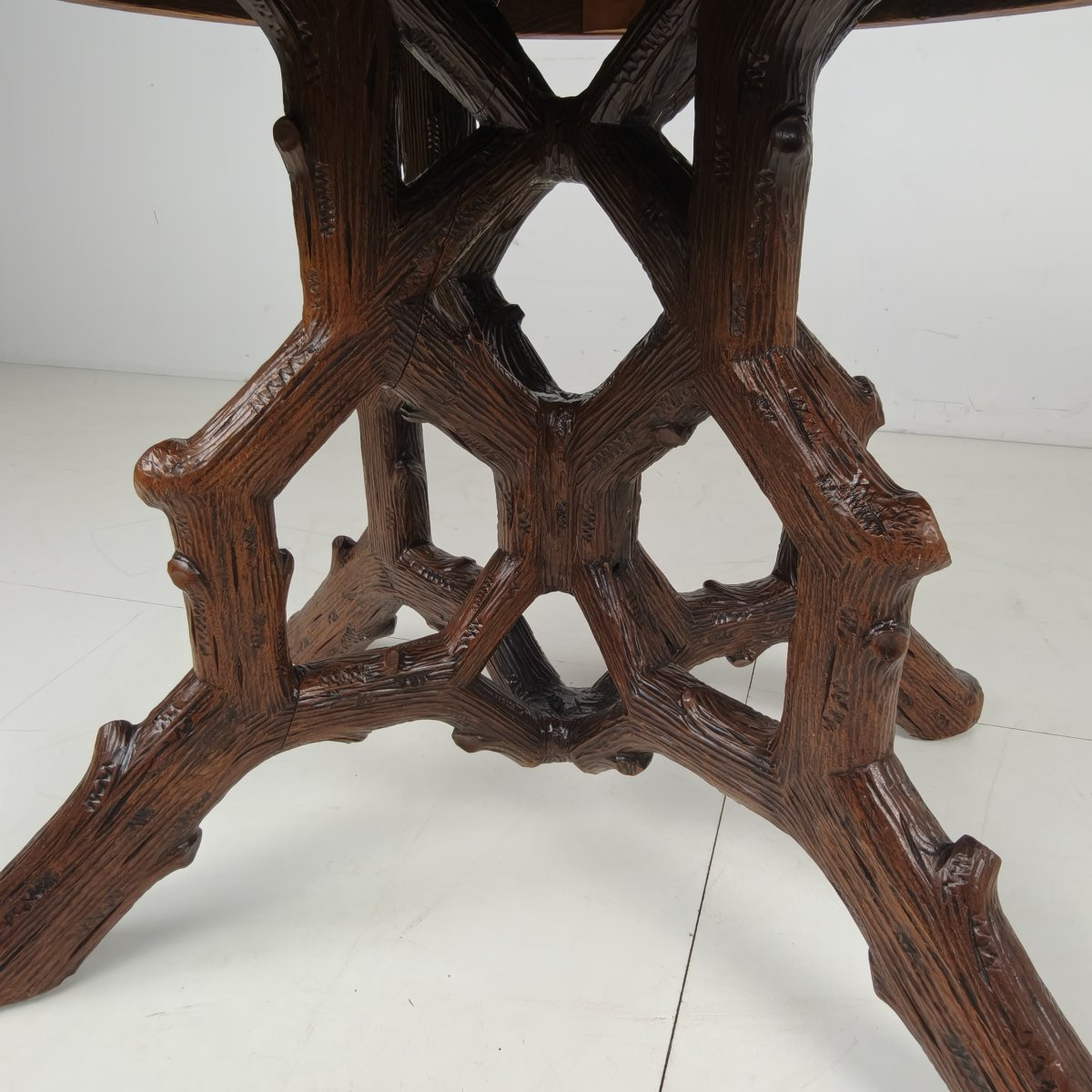 Table de salle à manger de style Forêt-Noire par Horrix – vers 1880-photo-6