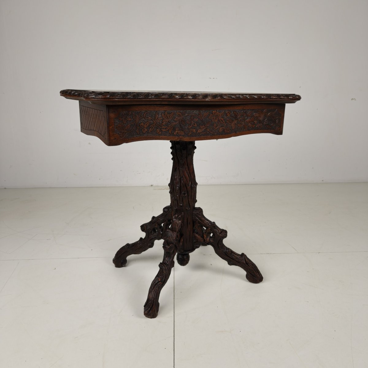 Table de jeu Forêt-Noire par Horrix – 1880-photo-8