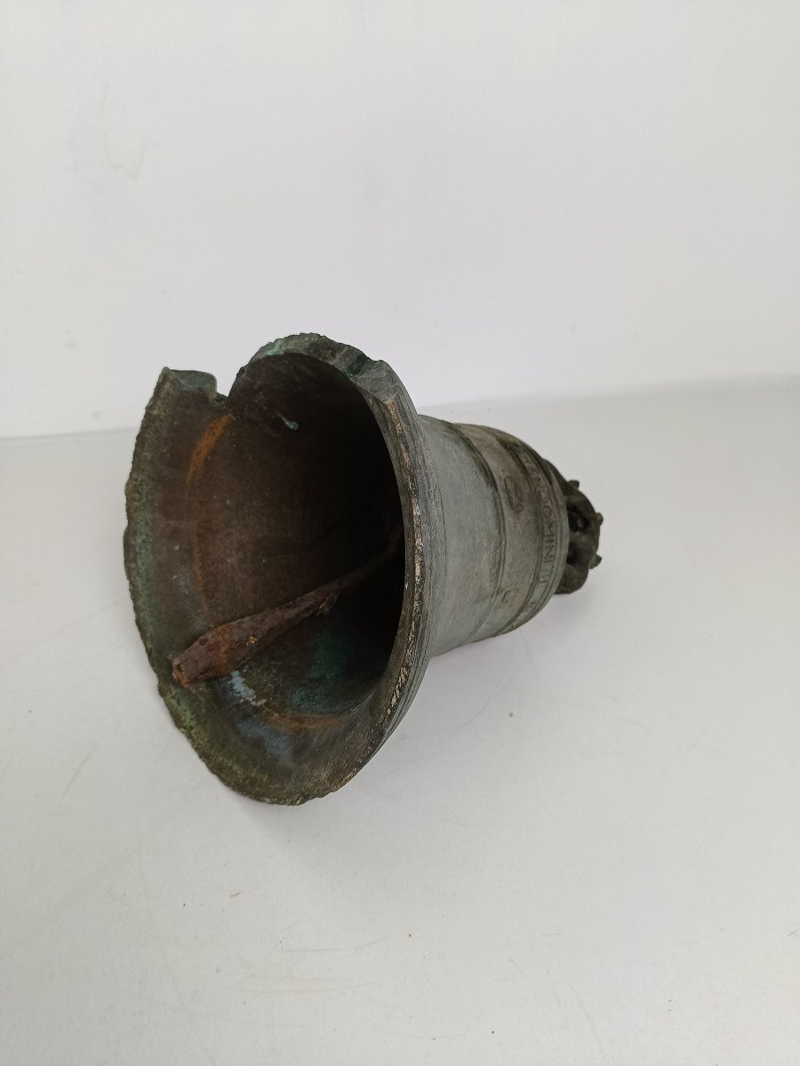 Antique Church Bell, Year 1679-photo-5